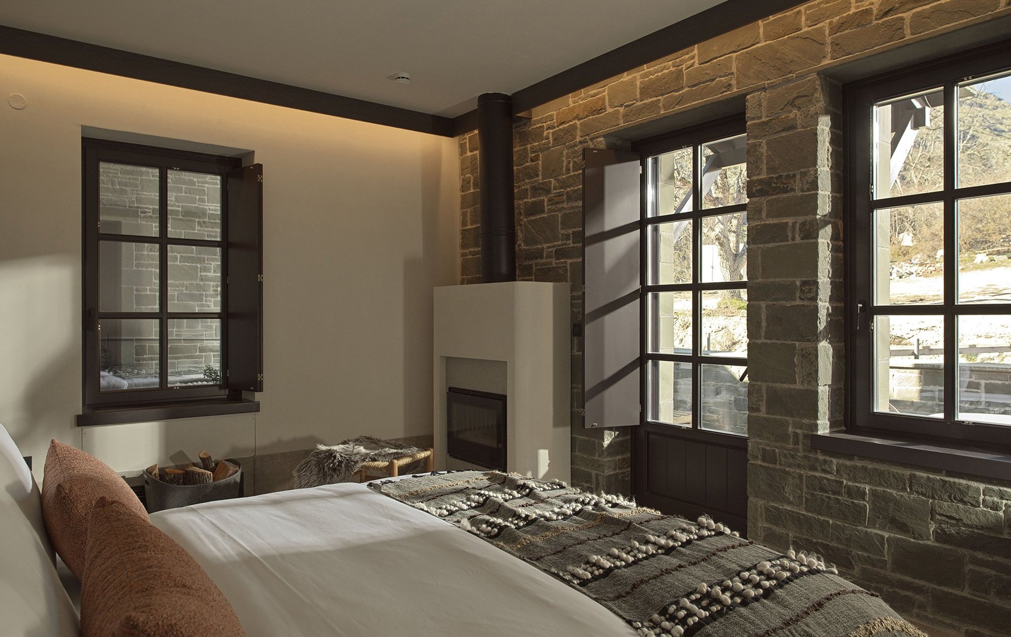 RETREAT SUITE (AμεA)