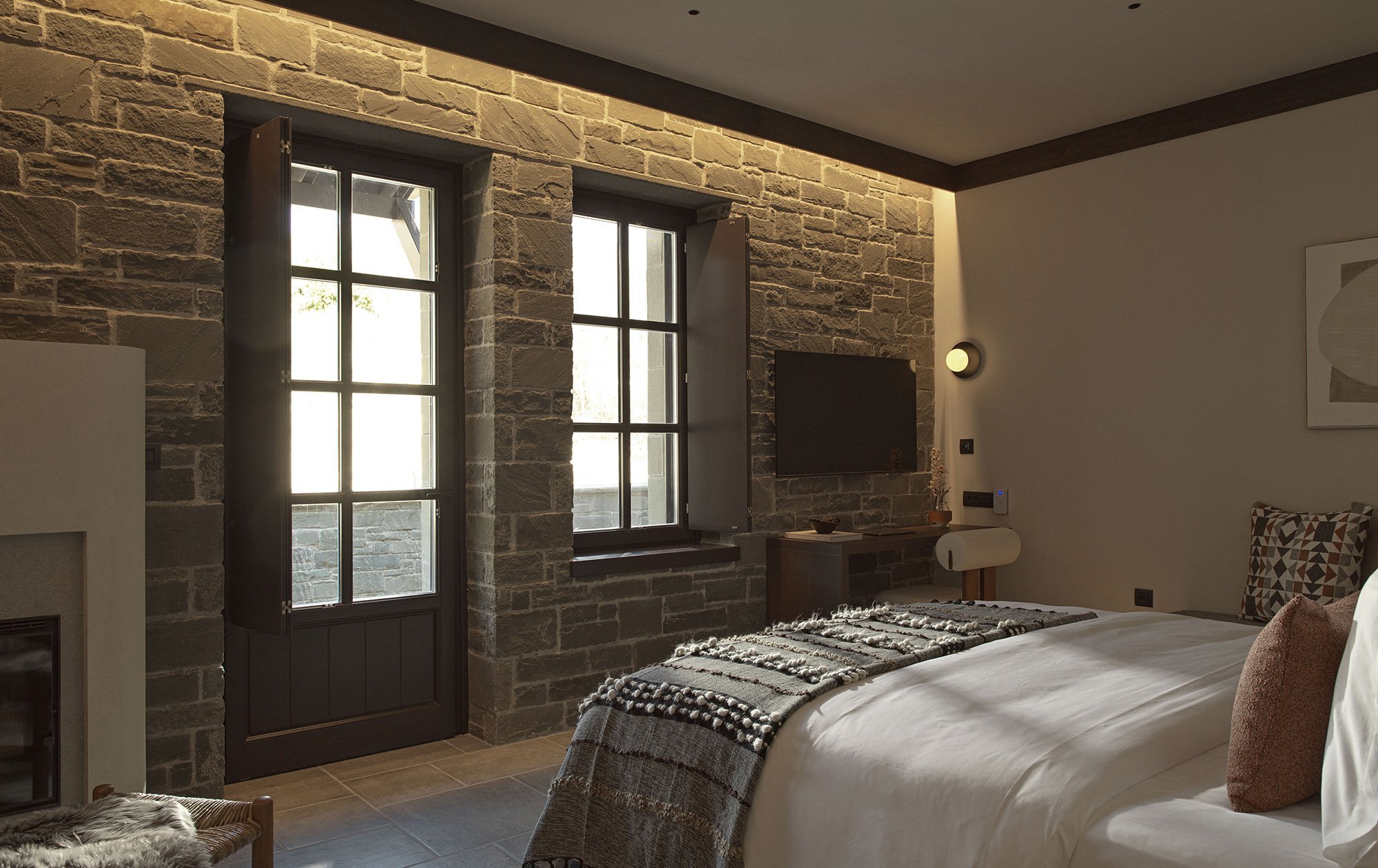 RETREAT SUITE (AμεA)